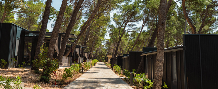 Kamp Pinadria***** Baška Voda, Hrvaška - Kuponko.si