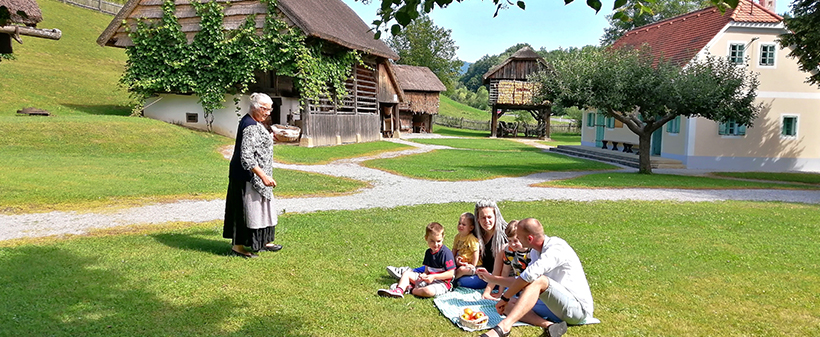 Muzej na prostem Rogatec: vstopnica - Kuponko.si