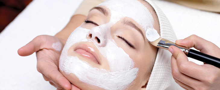 Minimalist beauty salon: klasična-športna masaža - Kuponko.si