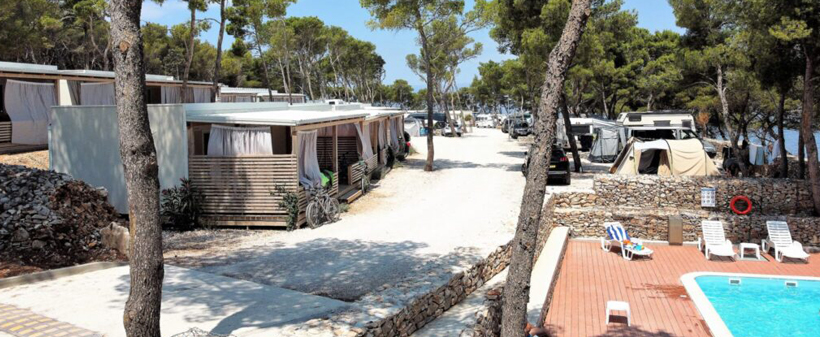 Boutique kamp Bunja, Brač: luksuzne mobilne hiške - Kuponko.si
