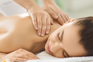 Minimalist beauty salon: relax masaža
