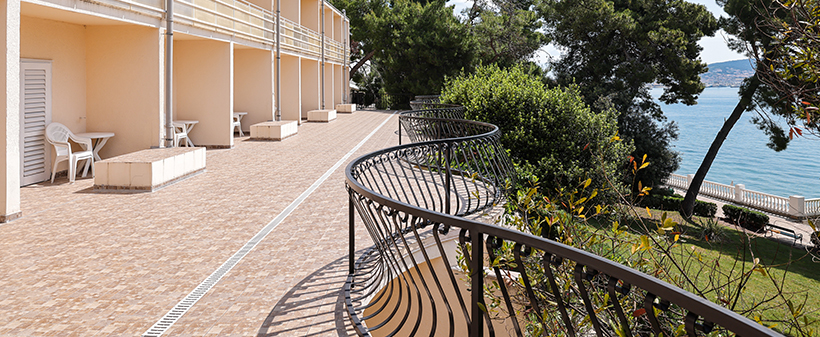 Hotel Val***, Seget Donji, Trogir: morski oddih - Kuponko.si