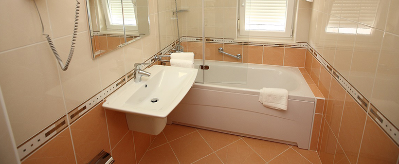 Hotel Trogir Palace 4*: oddih s polpenzionom - Kuponko.si