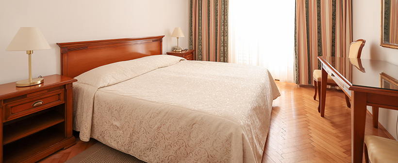 Hotel Val***, Seget Donji, Trogir: morski oddih - Kuponko.si