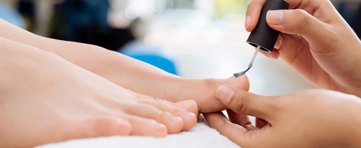 Lepotni salon Holos: medicinska pedikura - Kuponko.si