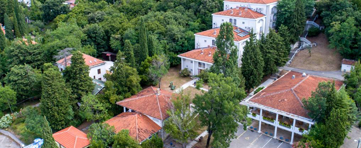 Hotel Delfin, Omišalj, Krk: oddih s polpenzionom - Kuponko.si