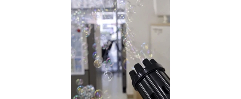 Bubble Gun igrača za milne mehurčke - Kuponko.si