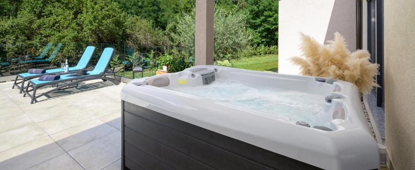 Villa Silence, Pazin: vila z jacuzzijem - Kuponko.si