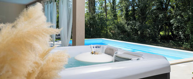 Villa Silence, Pazin: vila z jacuzzijem - Kuponko.si