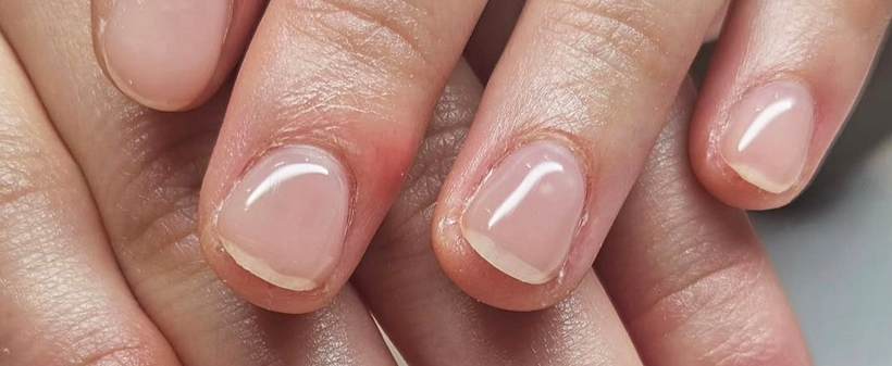 Minimalist beauty salon: BIAB manikura - Kuponko.si